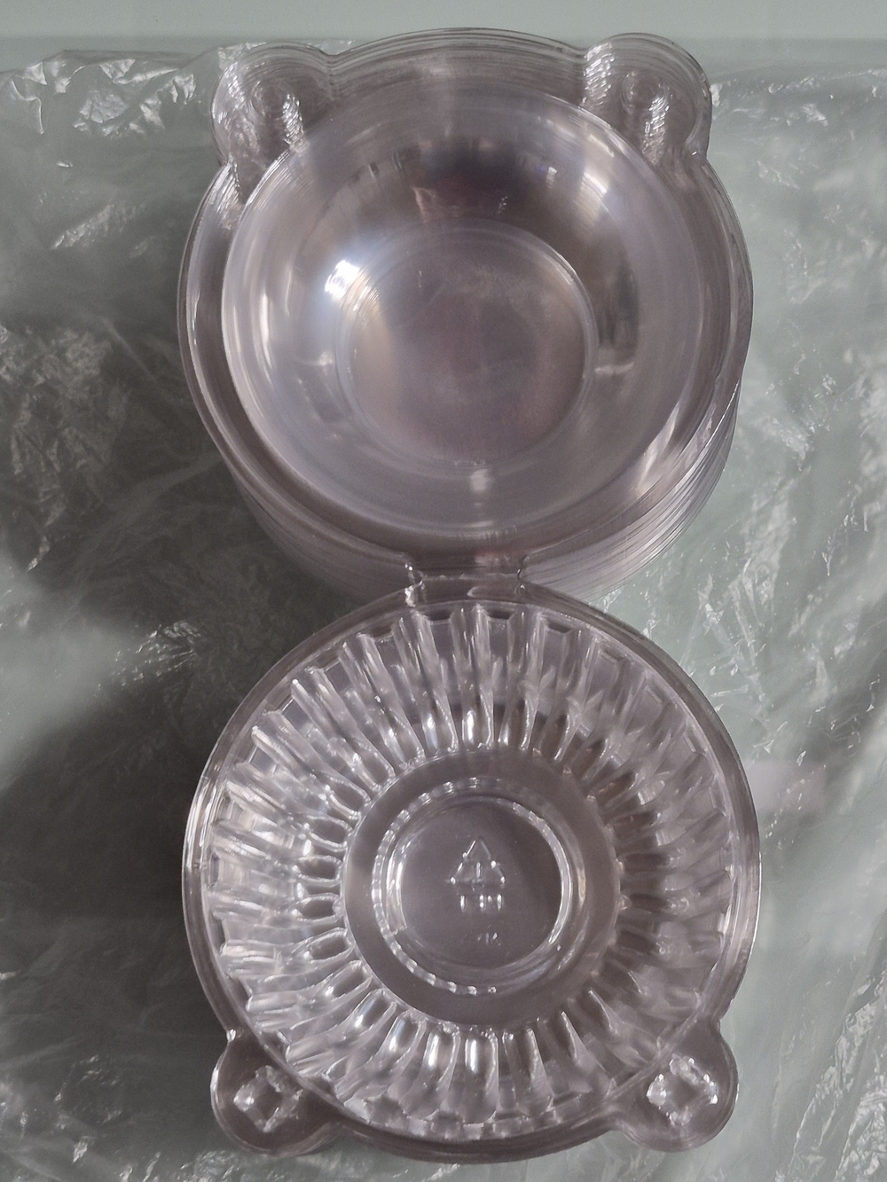 Clear Plastic Individual Cupcake containers (50)